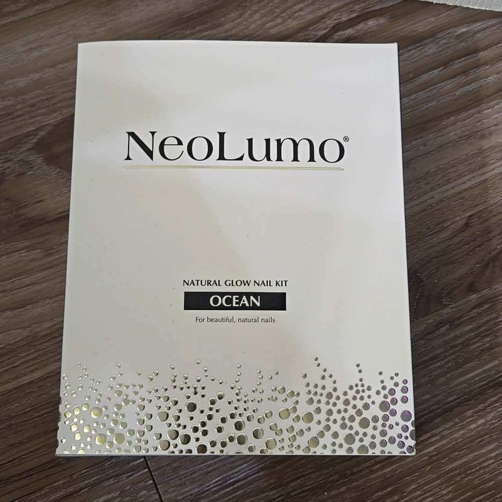 Neolumo natural glow nail kit